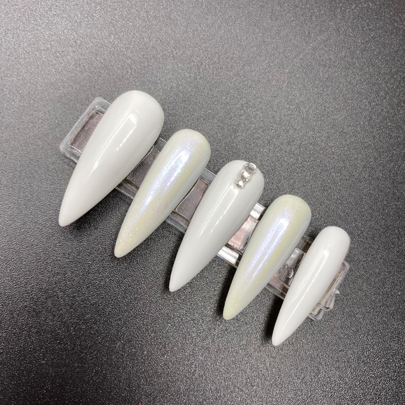 Trendy Barbie Core Unicorn Powder and Bling Press On Nails BEAUTY BY CPAT - Picture 3 of 6